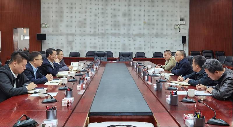胡流芳拜訪崇左市市委常委、常務(wù)副市長羅海山